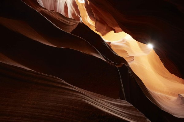 Quels sont les meilleurs spots pour pratiquer le canyoning en Suisse : niveaux de difficulté et équipements nécessaires ?